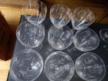 9 petites verres en cristal gravé main