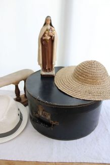 Boîte à chapeaux