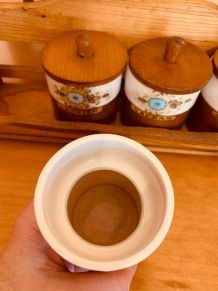 Etagère à épices rustique pots condiments porcelaine