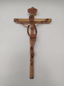 Crucifix en bambou