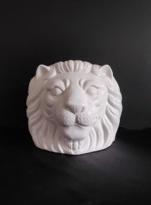 cache-pot lion en céramique craquelée blanche