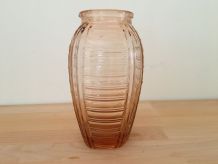 Vase Vintage en  Verre Coloré Transparent, Couleur Rose-Saum