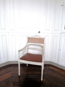 Fauteuil canné de style Louis XVI bois laqué