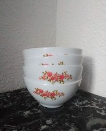 4 bols arcopal (modèle roses)