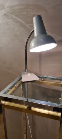 petite lampe de table 1950  bon fonctionnement ,35x30 legere