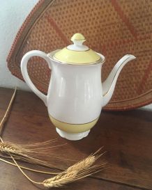 Cafetière estampillée Luneville France.
