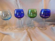 4 VERRES A PIED ANCIEN VINTAGE DORE A L OR FIN TBE