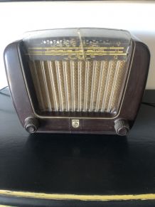 Ancien poste radio Philips 