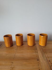 4  gobelets anciens en terre cuite vernissé