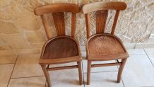 2 chaises bistrot en bois assise gravée
