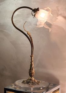grande lampe rocaille bronze et laiton  art nouveau tulipe f
