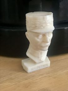 Petit buste Maréchal Pétain collection Total