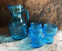 Pichet/carafe et 3 verres bleus Fidenza Vetraria Italy vinta