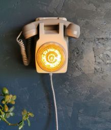 Lampe applique murale téléphone vintage gris "Call me !"