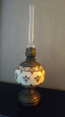 Ancienne lampe à pétrole XIX ième