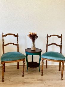 Paire de chaise style Napoleon III avec guéridon en bois