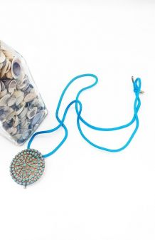 Superbe collier broche couleur doré bleu turquoise 2 en 1