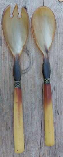 Couverts de service en corne