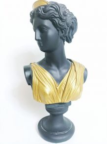 Statue du buste de la déesse  Artémis En marbre coulé
