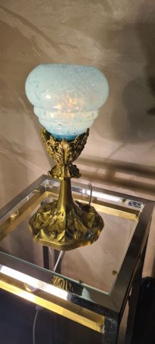 lampe calice bronze doré  abat jour opaline bleue clichy  19