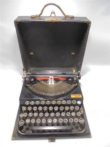 Machine à écrire Remington Rem2