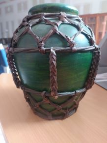 Vase vert tresséen bambou