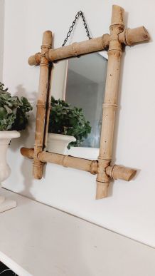 Miroir en bois sculpté façon bambou 