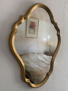 Miroir vintage 1960 style rocaille belge bois doré - 76 x 55