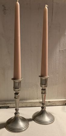 2 chandeliers en étain vintage 