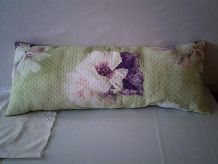 Coussin en tissu floral 