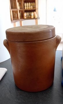 Ancien pot en grès avec couvercle tbe