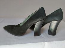 967B* Charles Jourdan- escarpins noirs tout cuir vintage (39