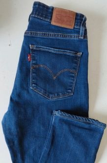 Jeans Levi's High Rise Skinny taille haute effet push up W28