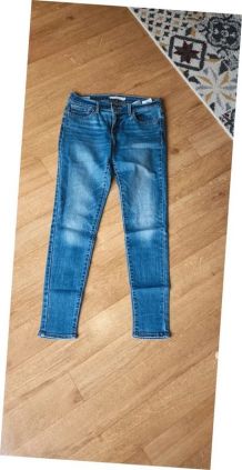 Levi's 710 super skinny W28L30