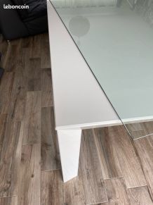 Table carrée aluminium monobloc