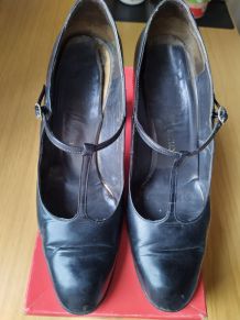 Chaussures cuir noir Salomé Charles Jourdan P37