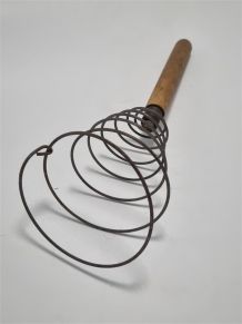 Ancien fouet de cuisine