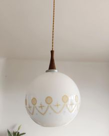 Suspension vintage opaline 1970 