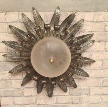  plafonnier ,applique soleil feuilles fer forgé  1970   tres