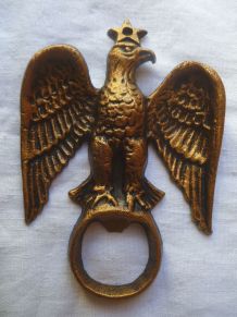 Décapsuleur  aigle  , metal vintage