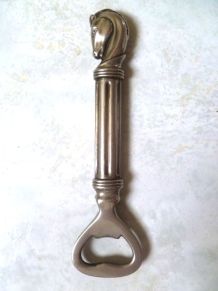 Décapsuleur tete cheval sur colonne , vintage