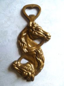 Décapsuleur  cheval double  ,  vintage