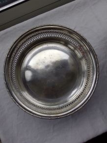 Corbeille en métal argenté ajouree