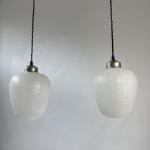PAIRE D‘ANCIENNES SUSPENSIONS BOMBEES XL VINTAGE
