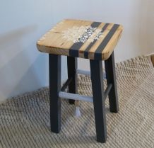 TABOURET MASSIF