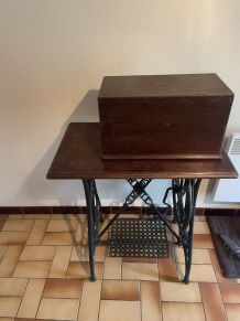 Machine à coudre singer 