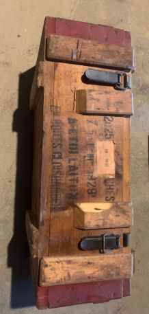 Caisse militaire de muntions 1950-1960