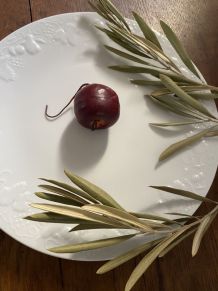 Plat à gâteaux porcelaine de Limoges Ph Deshoulieres.