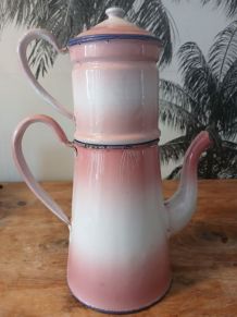 CAFETIÈRE ÉMAILLÉE