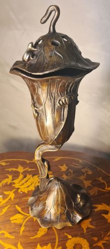 brule encens bronze art nouveau feuille, grenouille ciselé ,